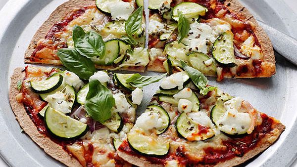 Zucchini and goat's cheese pizza