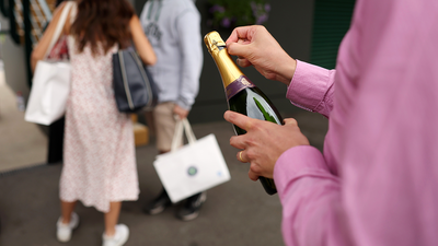 Wimbledon's champagne popping ban