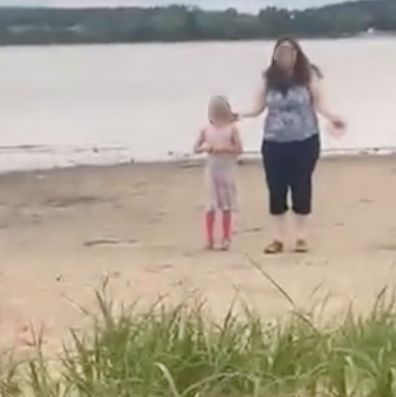TikToker defends beach proposal after stranger almost 'ruined' it