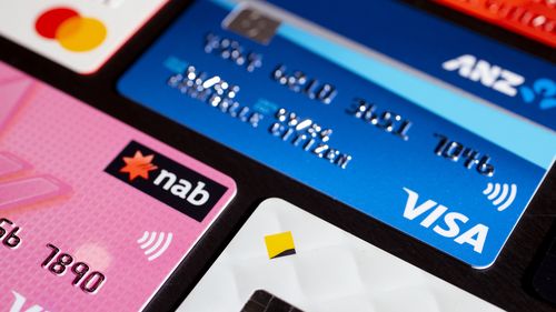 Büyük dört bankanın kredi kartı: ANZ, CBA, NAB ve Westpac.