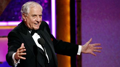 Tributes pour in for US director Garry Marshall