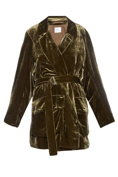 <p>The only problem with this luxe moss green velvet jacket is that everyone would want to touch it.</p>