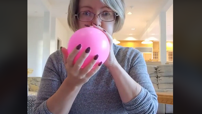 Birthing Demo Using Ping Pong Ball And Balloon Goes Viral 9honey