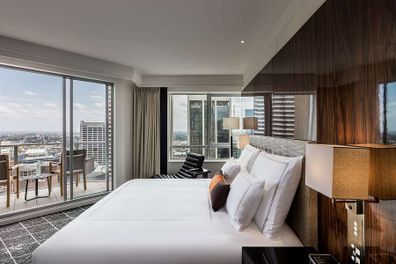 Swissôtel Sydney Signature Skyline Balcony Room