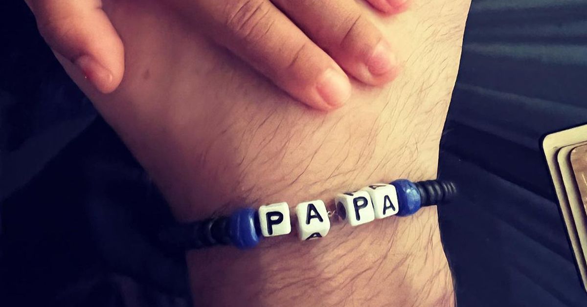 Alexis Ohanian makes daughter's handmade bracelet gift into real