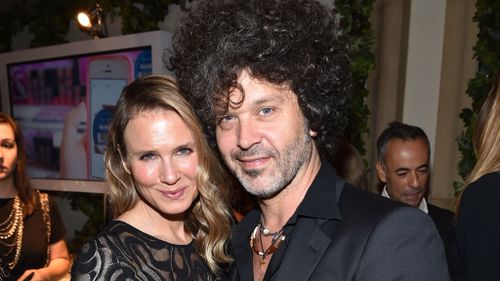 Zellweger with boyfriend Doyle Bramhall. (AAP)