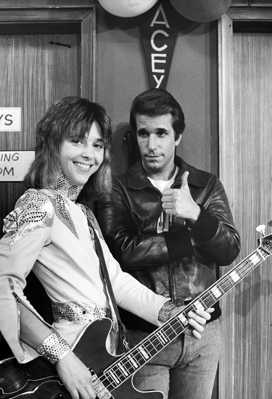 Henry Winkler as Fonzie and Suzi Quatro as Leather Tuscadero in Happy Days.