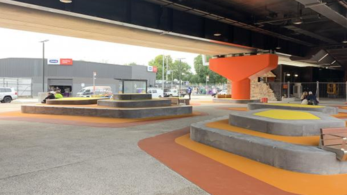 L'agression et les coups de couteau présumés se sont produits sous un passage souterrain à la gare de Lilydale.