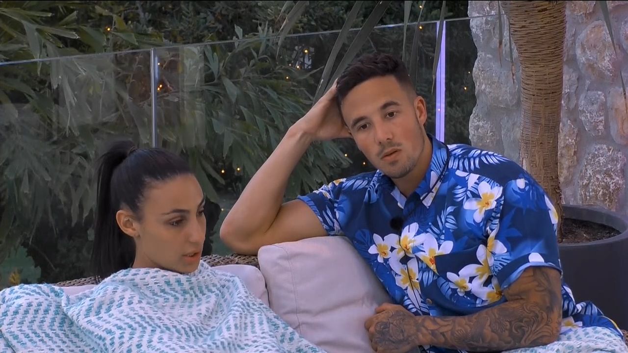 Grant tells Tayla that he is staying with Cassidy: Love ...