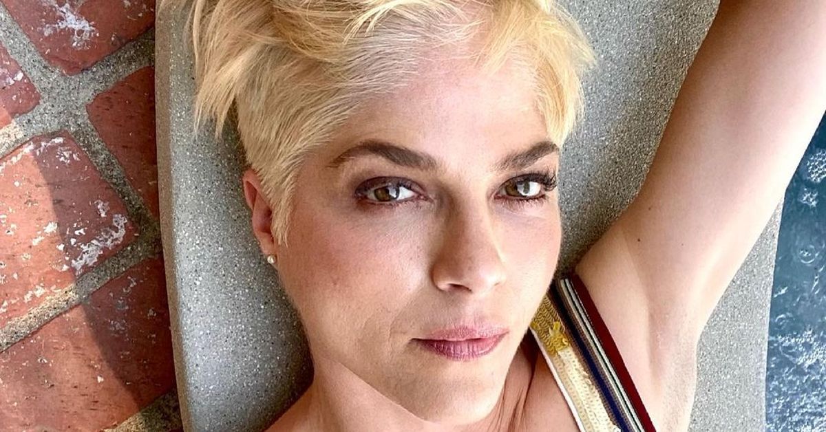 selma blair recalls being told to make plans for dying in new documentary about battle with multiple sclerosis 9celebrity
