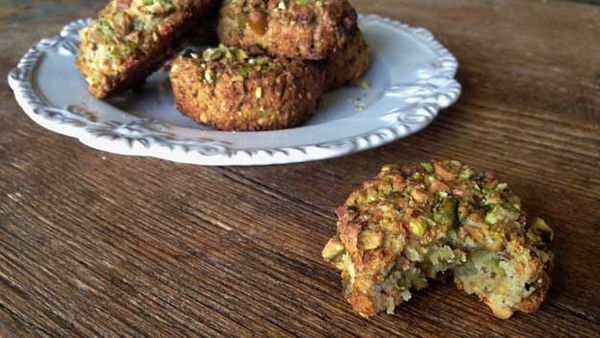 Pistachio cookies