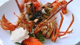Stir-fry rock lobster with garlic and black pepper