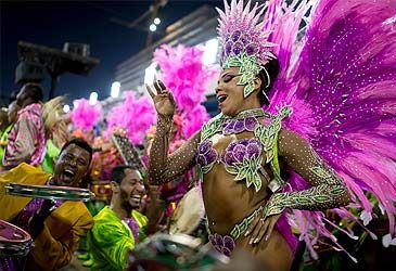 Rio de Janeiro's Carnival starts five days before which Christian event?
