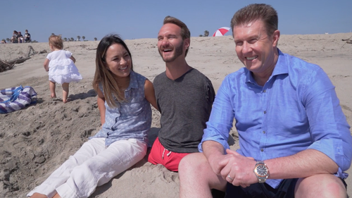 Australian man Nick Vujicic with his wife Kanae and Overton.