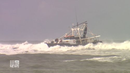 Trawler crew forced to jump into rough Gold Coast waves