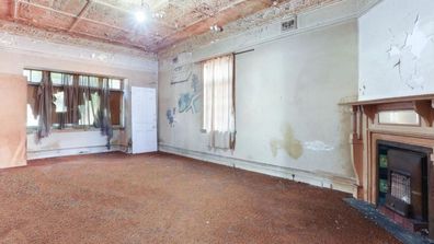 Derelict property real estate auctions sales Melbourne Burnley