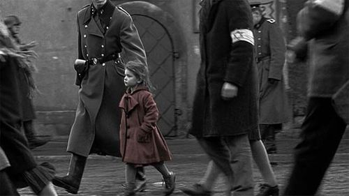 Steven Spielberg had to wrap up his duties on Jurassic Park early so he could film Schindler's List.