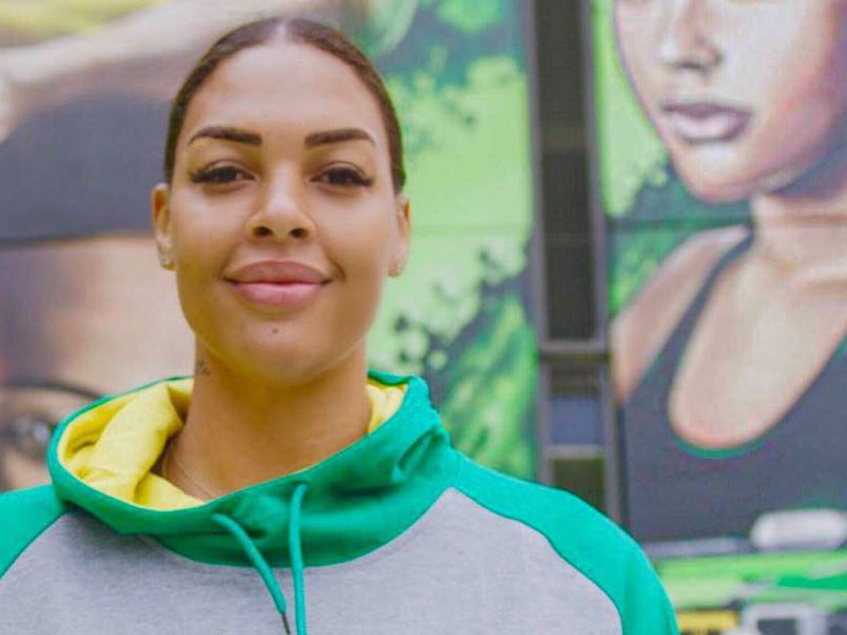 Basketball star Liz Cambage on the difficulties of being a woman in sport -  9Honey