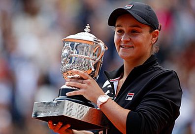 Ash Barty with French Open trophy (Getty)