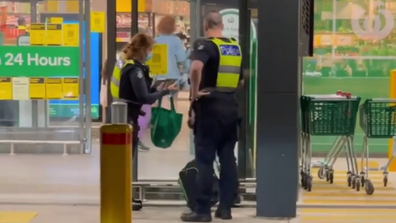 Melbourne police officer's kind gesture for homeless man