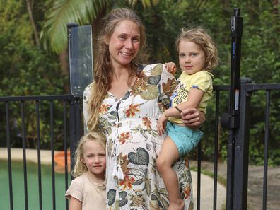 Suzie Vurmeulen with her daughters Allie (L) and Sophie (R).