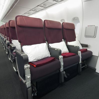 qantas economy plane cabin