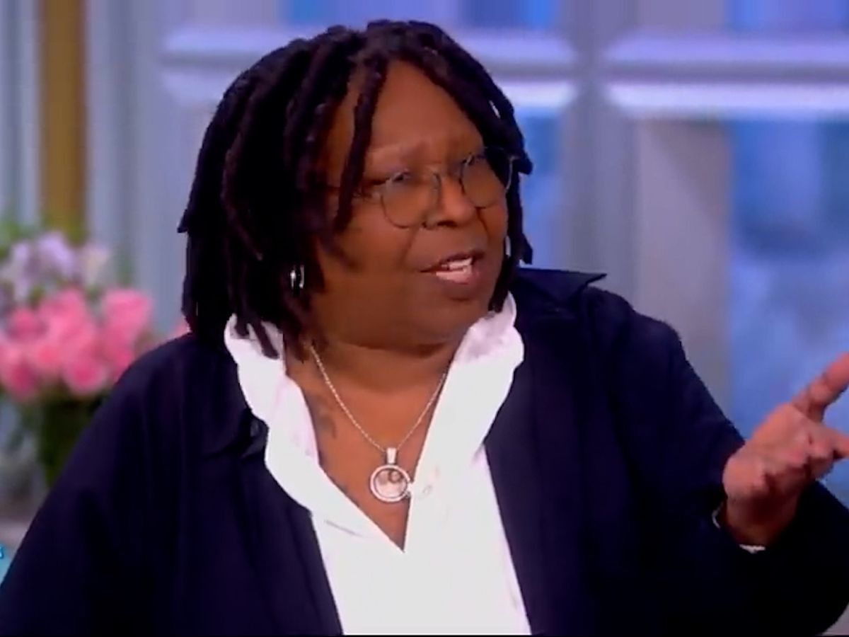 Whoopi Goldberg Apology Not Enough And She Should Be Fired Insiders Insist 9celebrity