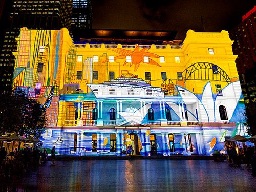 Vivid Sydney 2022 Ken Done Custom House projection.