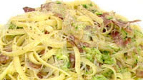 Zucchini and pancetta pasta
