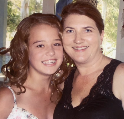 Isabelle Kelly with her mum